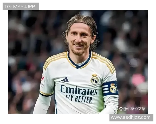 欧洲顶级足球球星接连加盟中国球队引发球迷热议与职业联赛新高潮